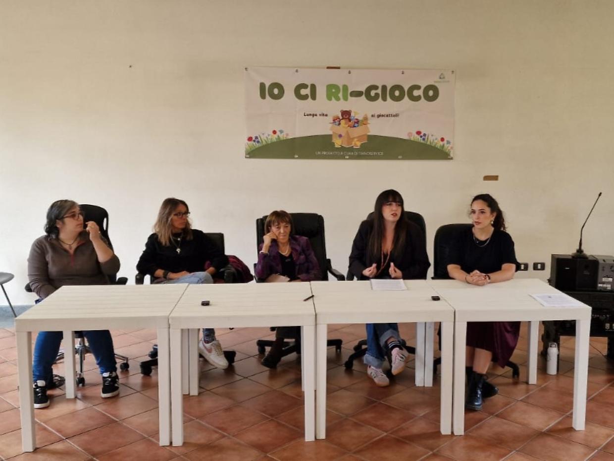 "Io ci Rigioco": raccolti 100 giocattoli per famiglie fragili del Canavese