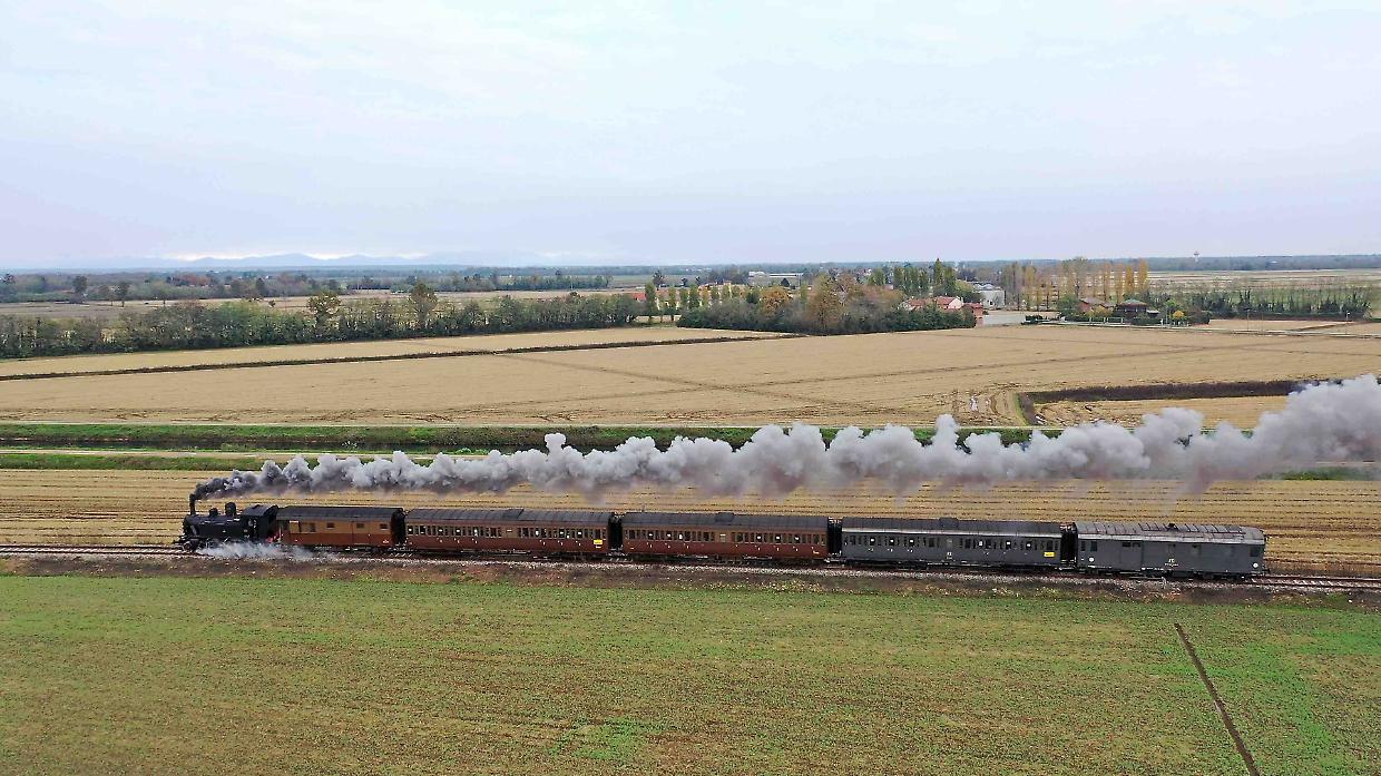 Domenica 12 ottobre torna il Treno del Sacro Monte: viaggio a vapore fino a Varallo Sesia