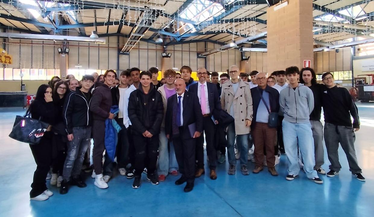 "Il silenzio è mafia": studenti di Nole e Ciriè incontrano l'autista di Falcone, Giuseppe Costanza
