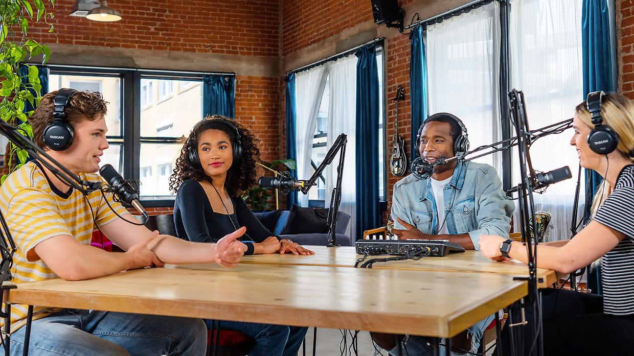 Podcast, boom in Italia: 18 milioni di ascoltatori nel 2025