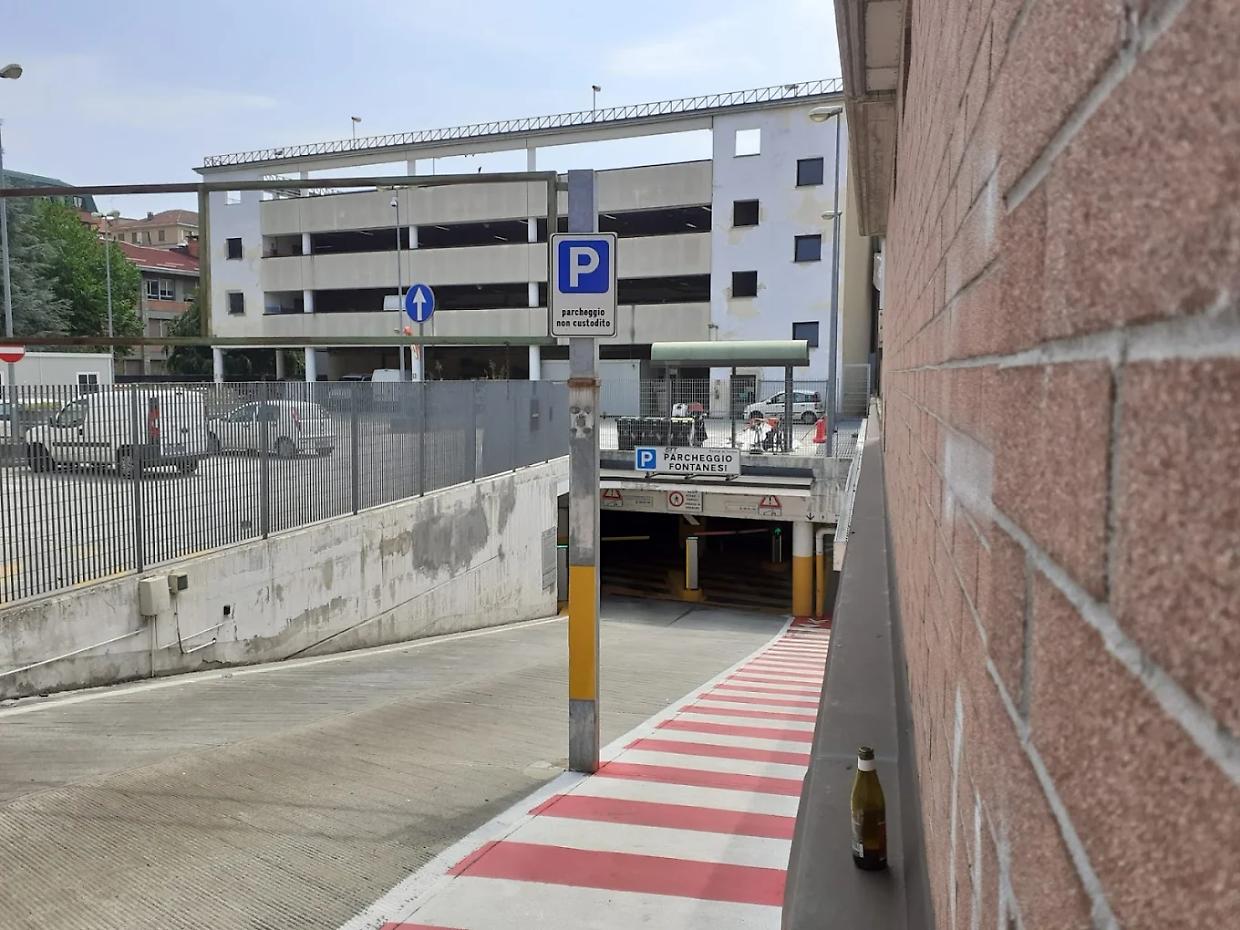 Parcheggio Fontanesi