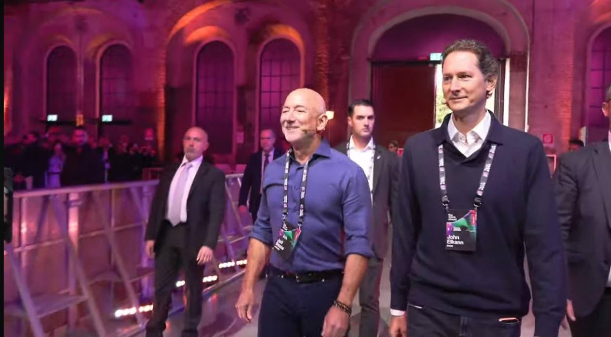 Jeff Bezos e John Elkann