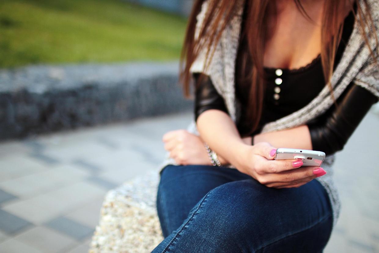 Dipendenza da smartphone e social per molti giovanissimi
