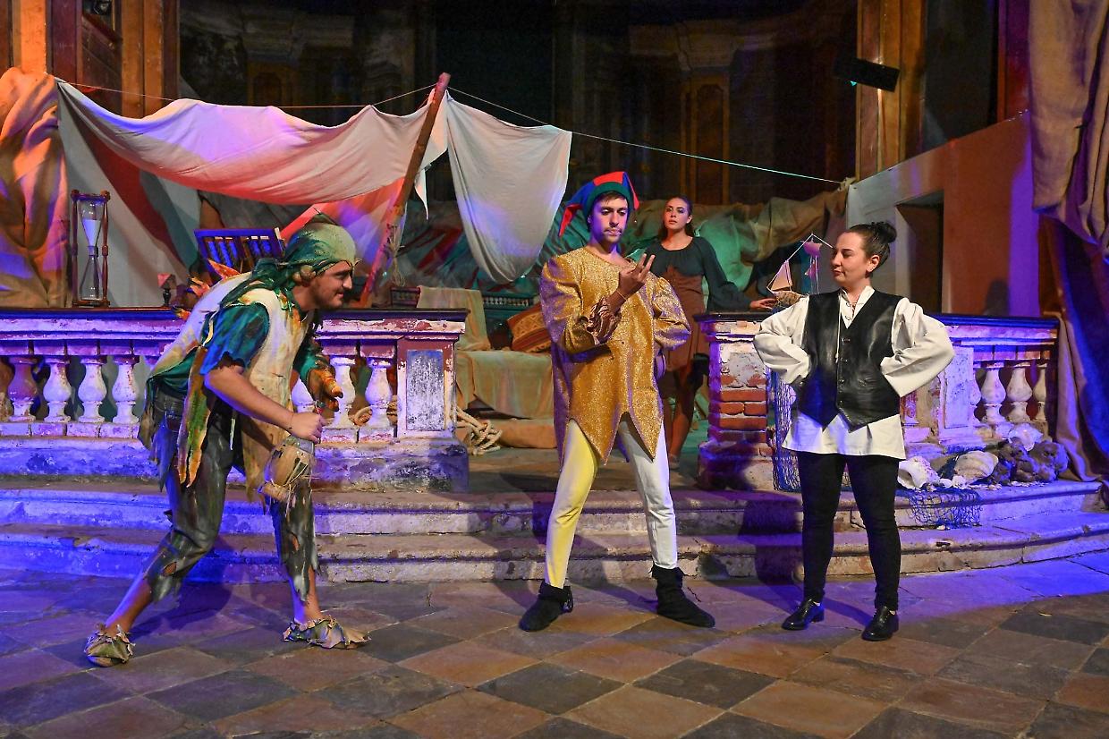 Ciriè, in scena “La panchina nel parco” della Compagnia Ergasterion