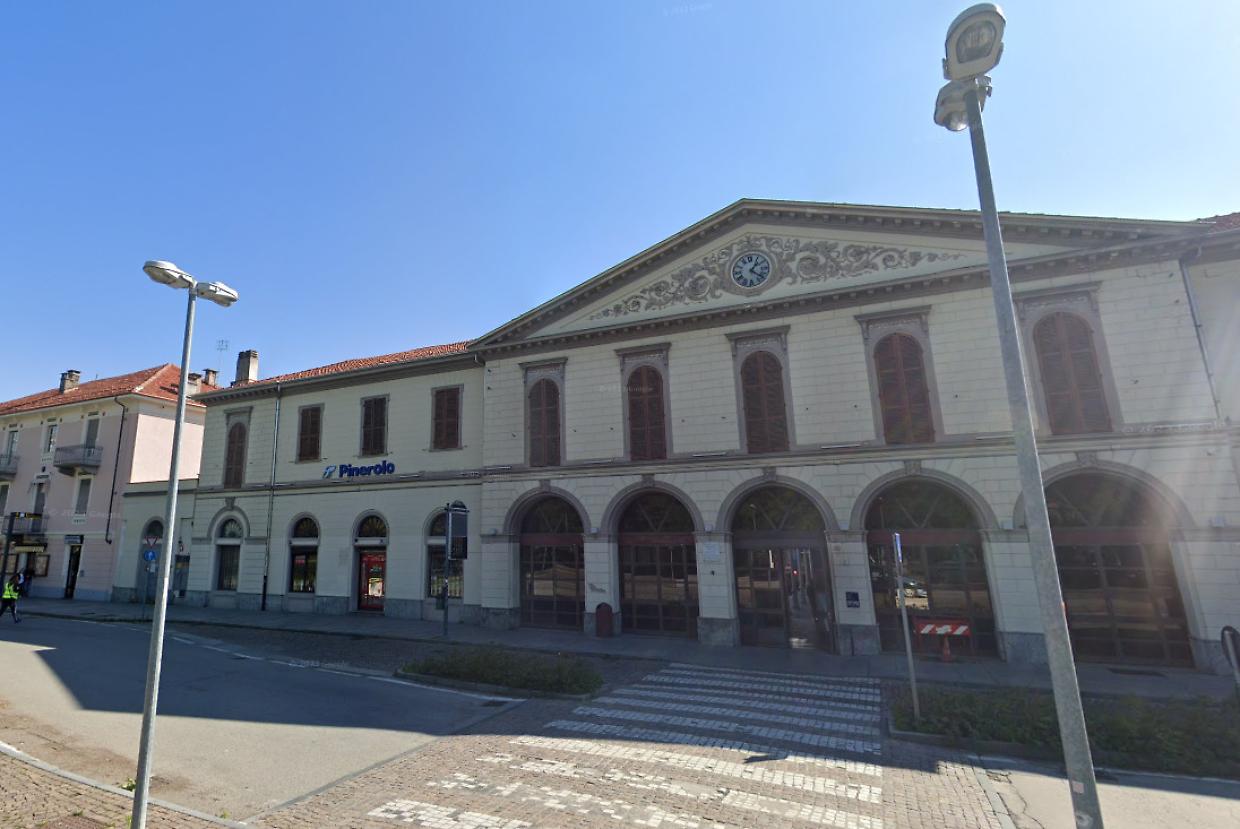 Pinerolo inaugura Stella Binaria, sette alloggi per donne e famiglie in difficoltà