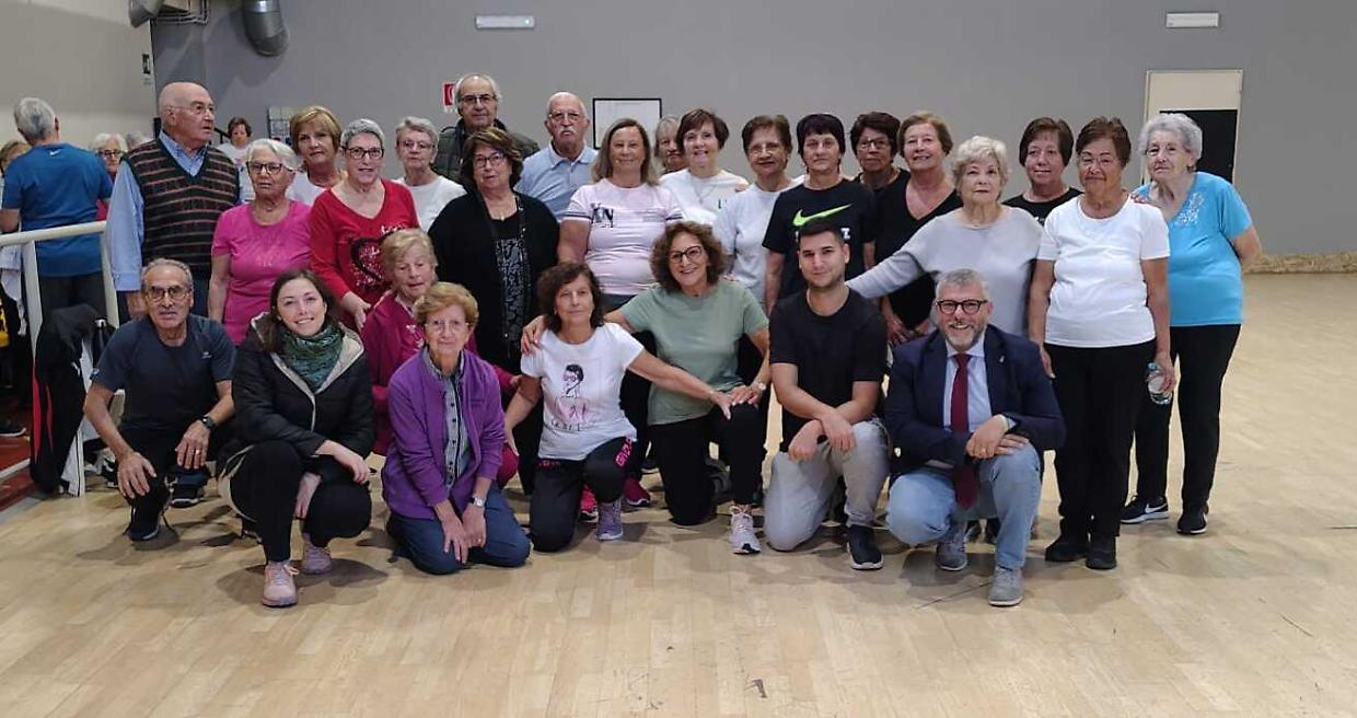 A Leini gli over 65 scelgono il movimento: il corso di ginnastica dolce fa il pieno