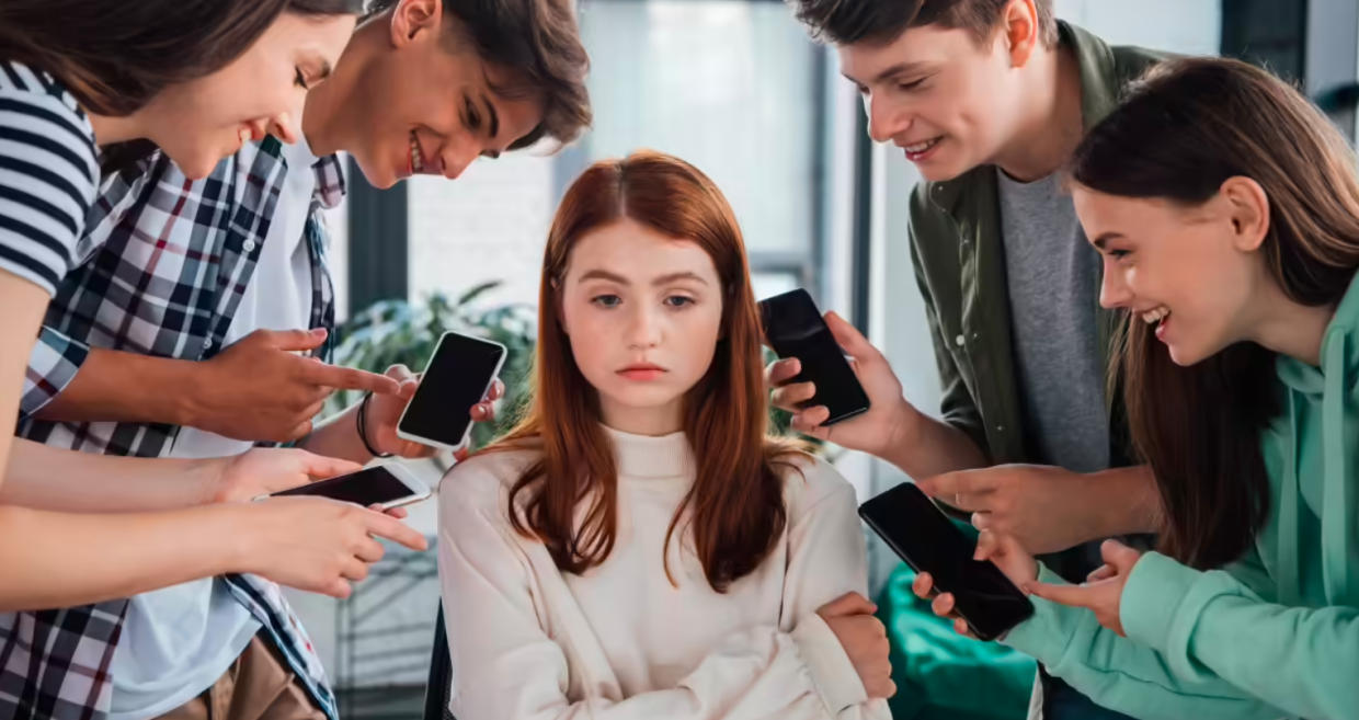 Deepfake Porno: la minaccia invisibile che colpisce i ragazzi
