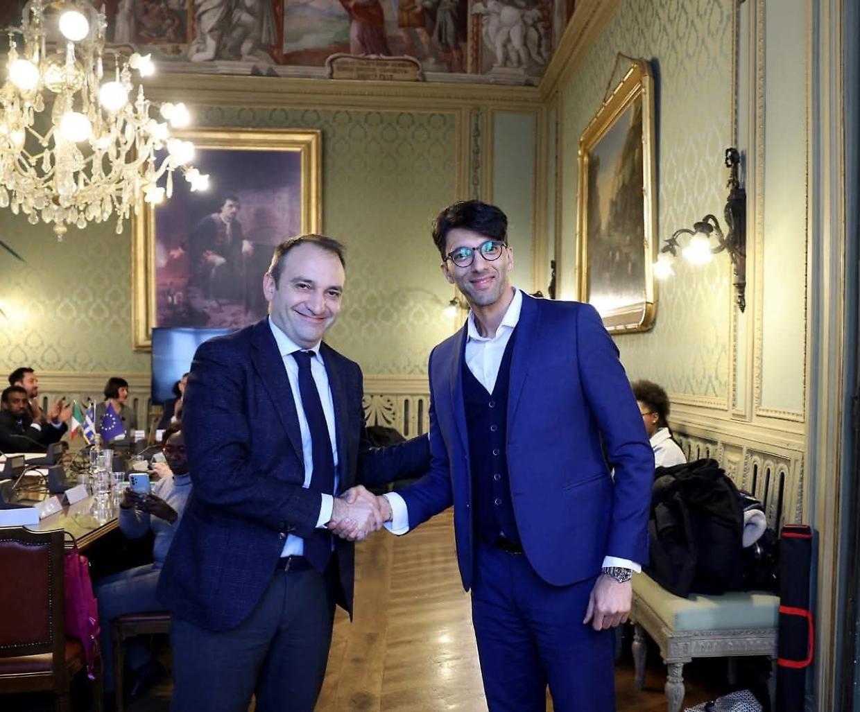 Abderrahmane Amajou torna a casa: dopo il rilascio dalla marina israeliana i dettagli da Tajani 