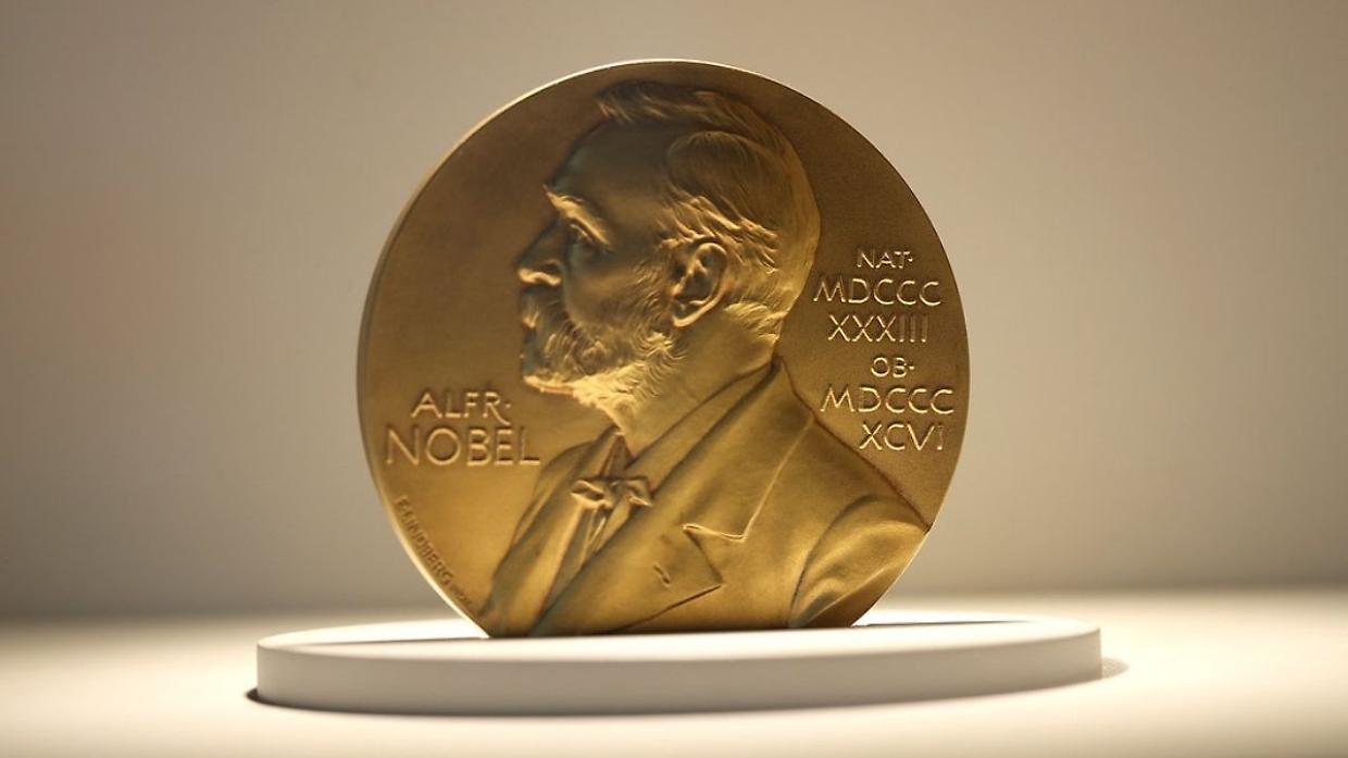 Nobel per la Letteratura 2025: chi conquisterà il palco di Stoccolma?