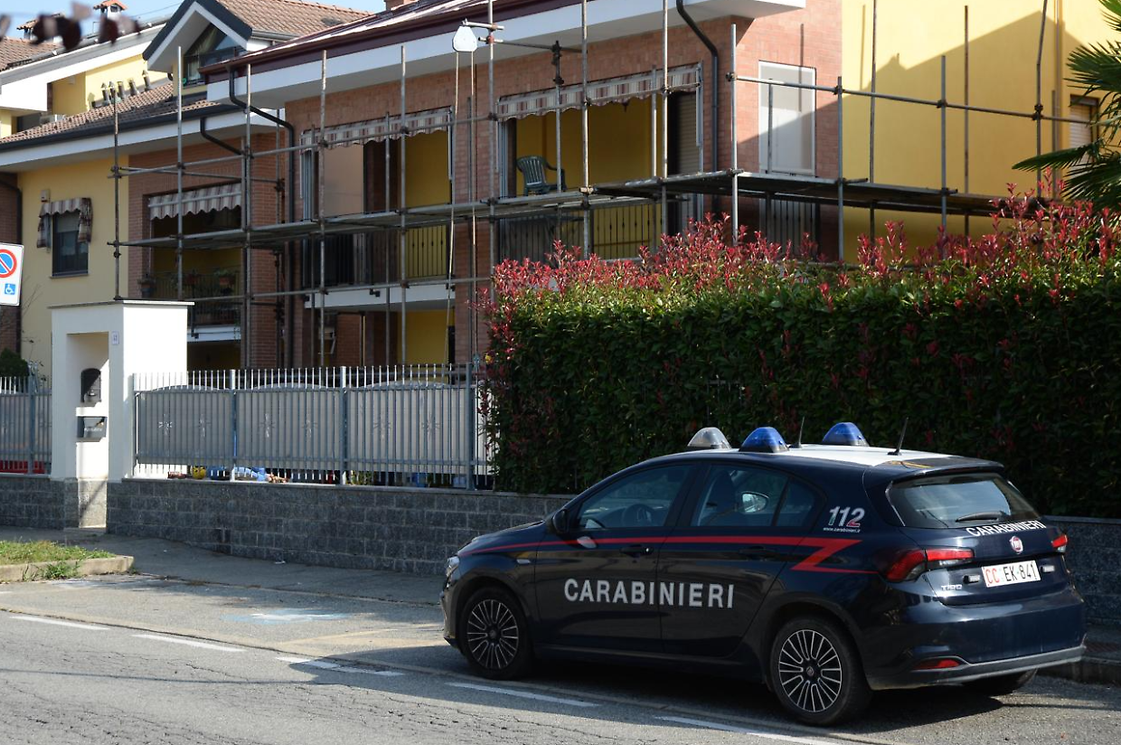I carabinieri sul luogo dell'incidente