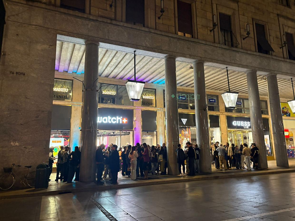 Torino, questa sera tutti in fila davanti a Swatch
