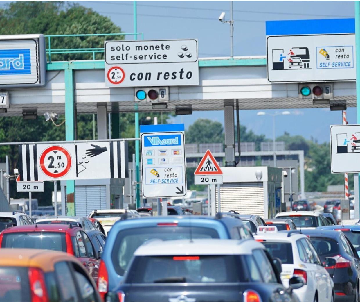 Tangenziale di Torino, 300 mila passaggi al giorno: verso il pedaggio free flow e telecamere anti-contromano