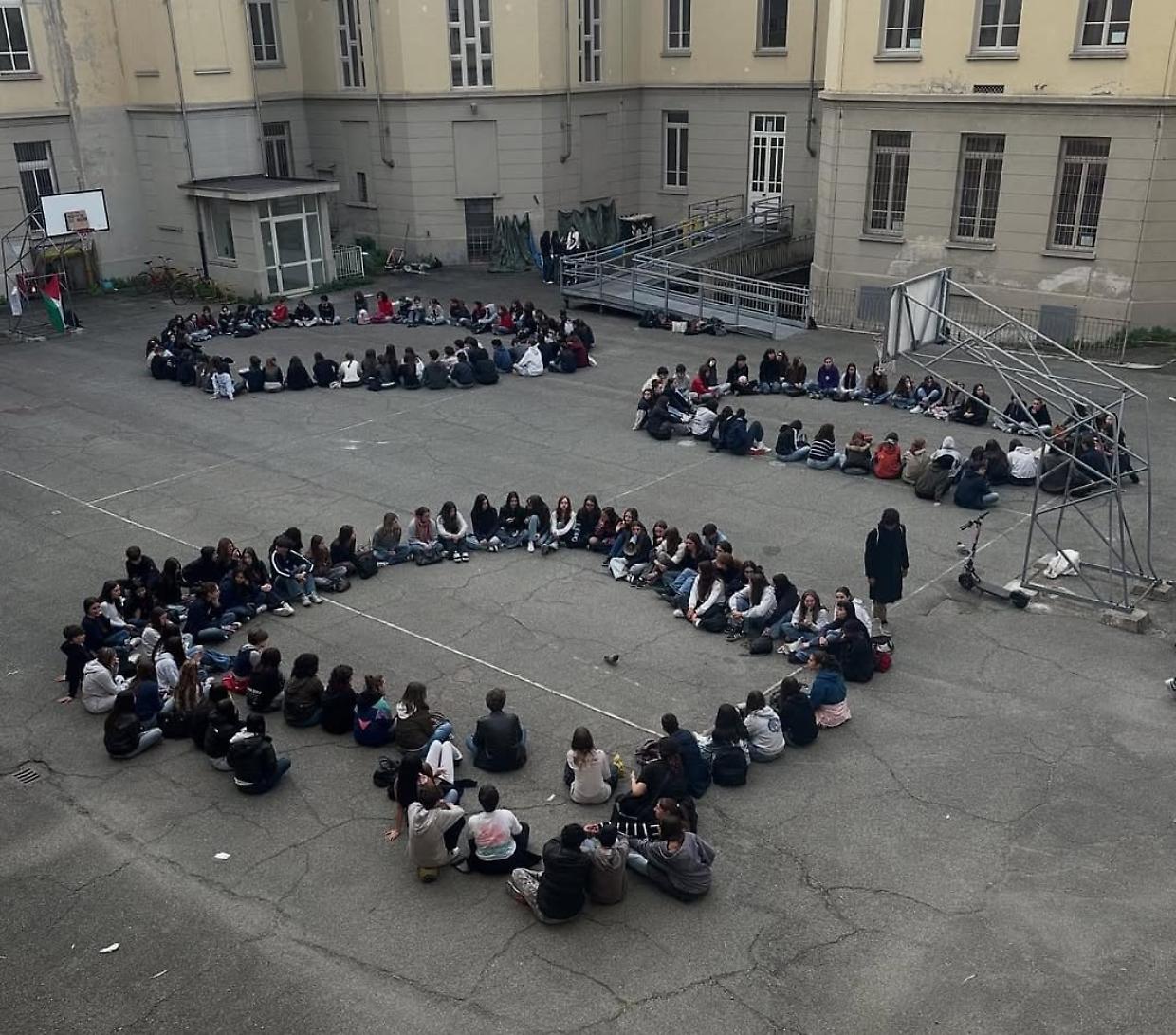 Torino, scuole ancora occupate: mobilitazioni pro Gaza non si fermano nonostante la tregua