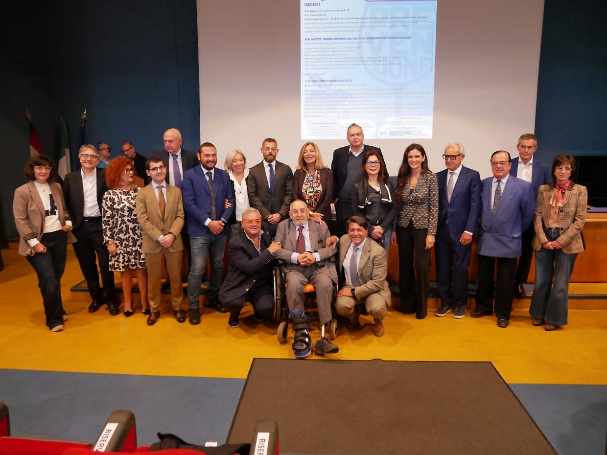 Prevenire il cancro: a Torino un convegno su alcol, fumo e alimentazione come fattori chiave
