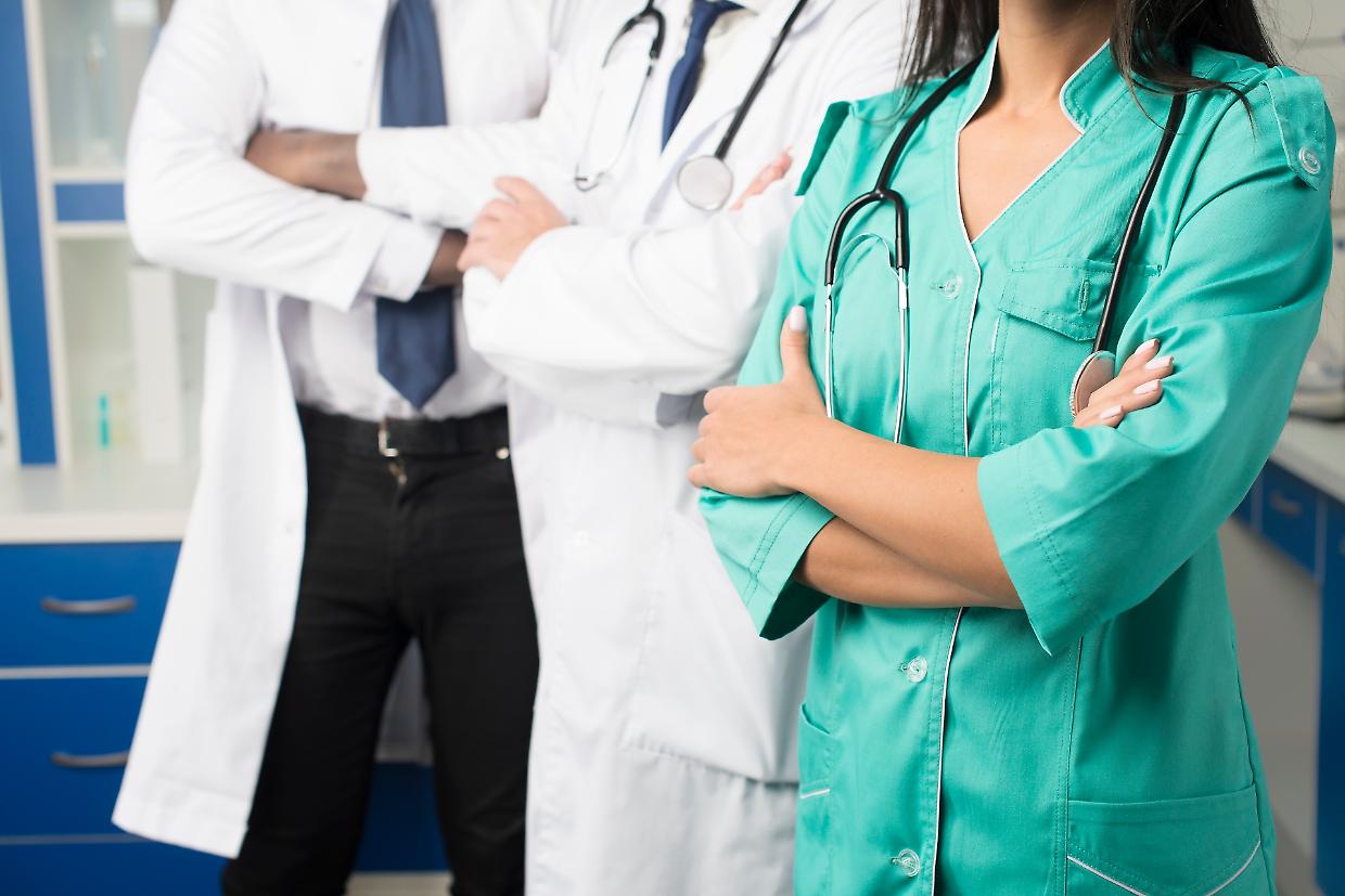 A Novara si affronta l'emergenza aggressioni al personale sanitario: un convegno per proteggere chi ci cura