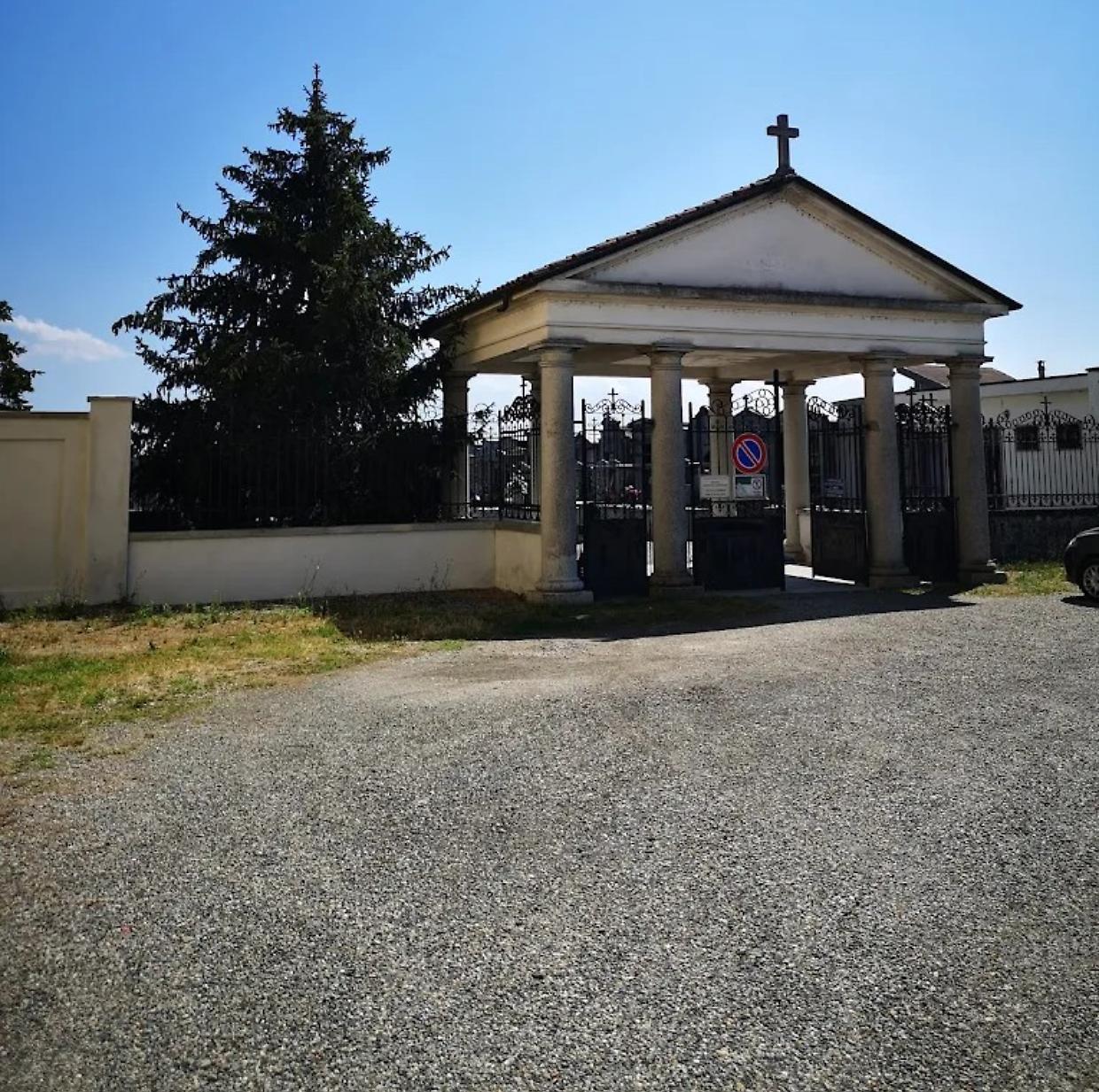 Montanaro, riaperto il piazzale del cimitero: conclusi i lavori di sistemazione