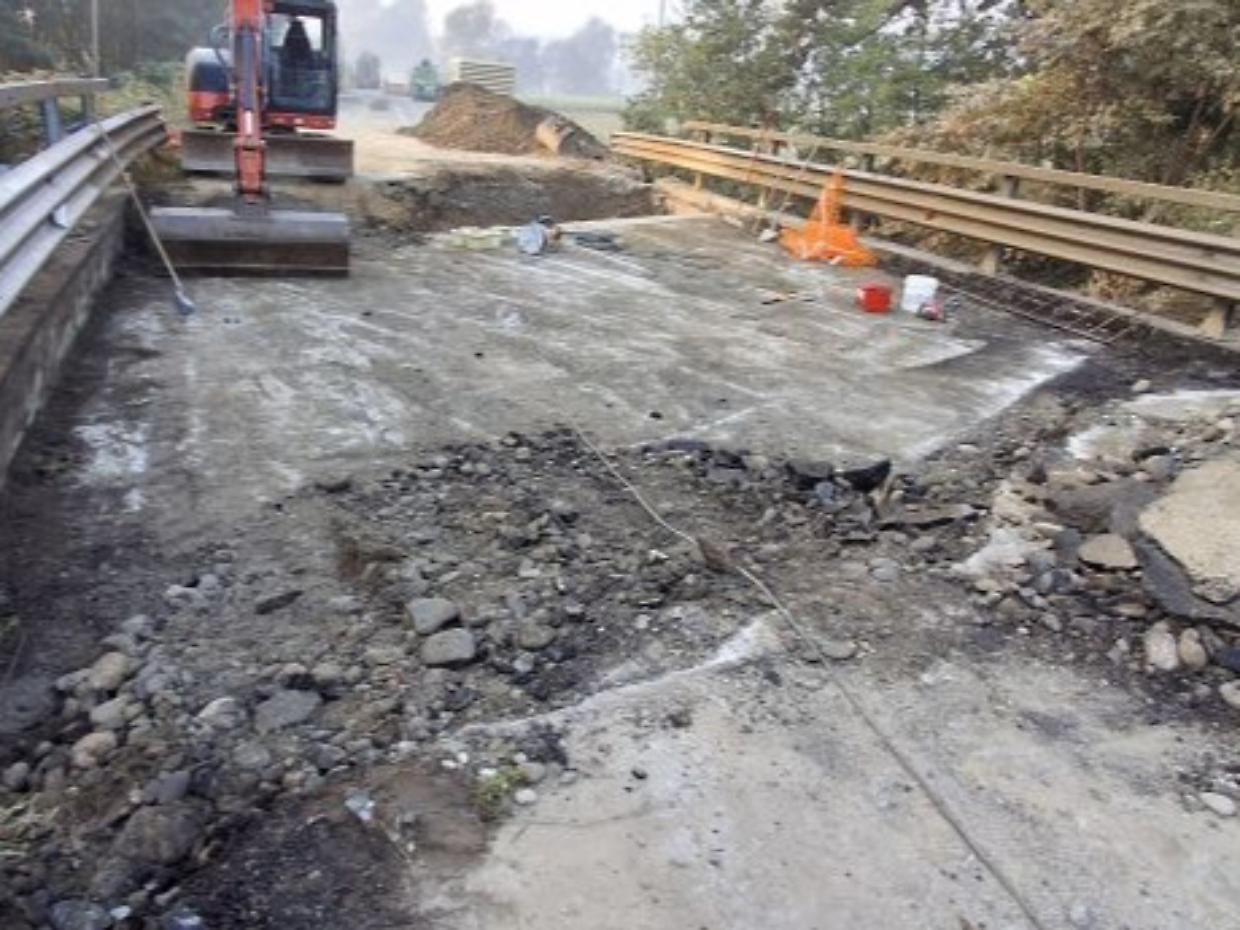Lavori in dirittura d'arrivo al ponte  sul Rivo Cravan a Volpiano: 90 giorni per riparare i danni dell'alluvione