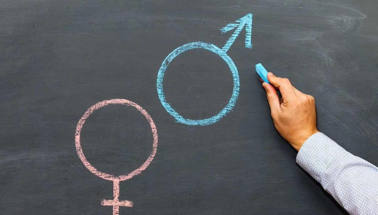 Educazione affettiva, il governo punta a limitarla fino alle scuole medie