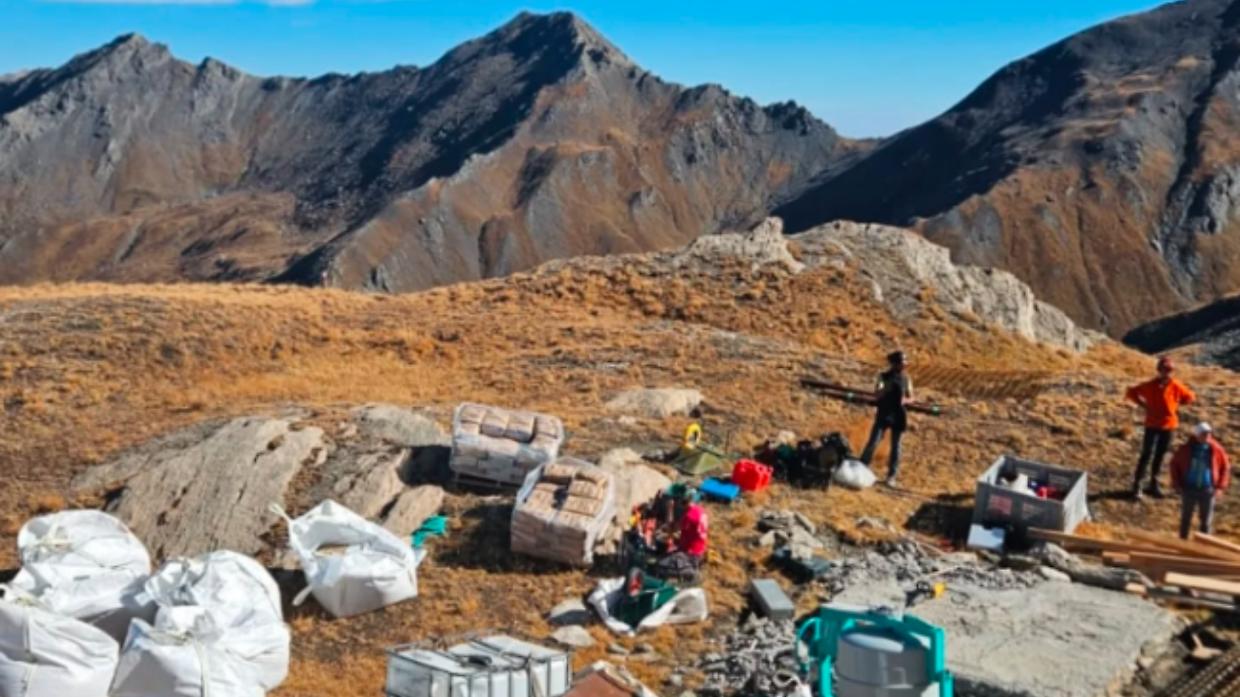 Al via la costruzione del bivacco Maffeo nel Parco Naturale Val Troncea