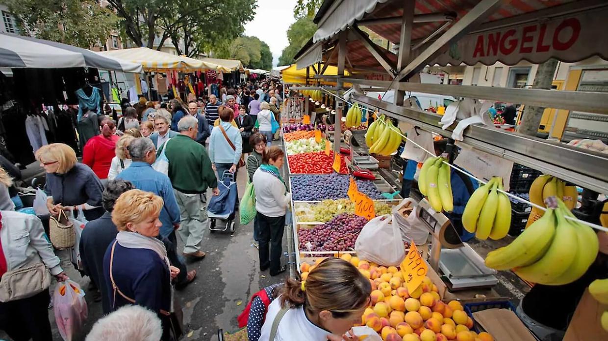 Torino, le tappe da fare in piazza: i 5 banchi imperdibili dei mercati cittadini