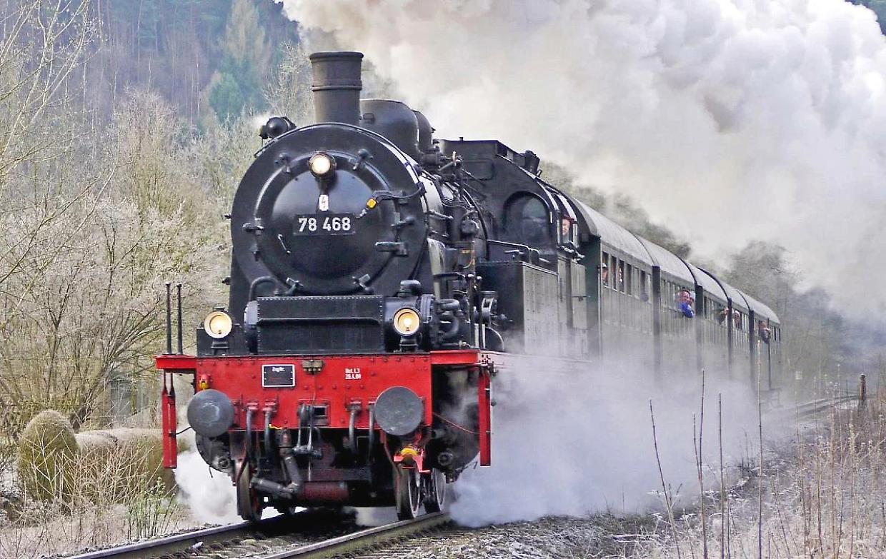 Torna il treno storico: a dicembre l’ultimo viaggio sulla Novara-Varallo