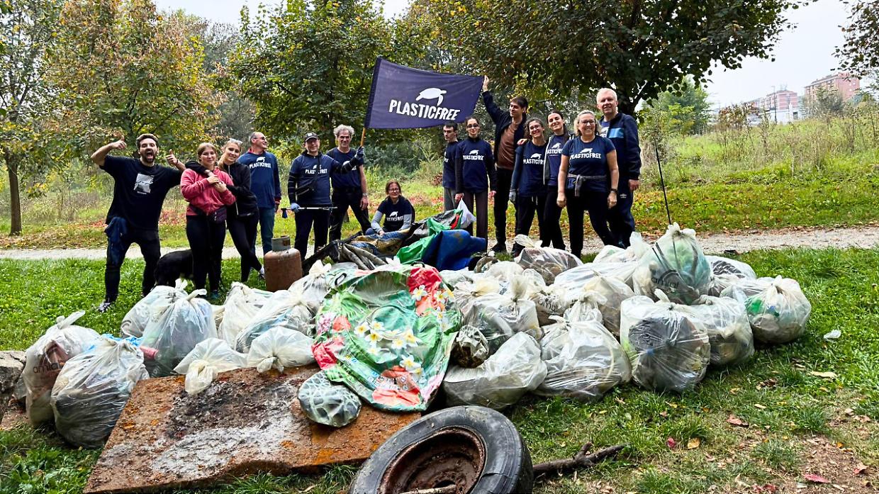 Lo Stura trasformato in una discarica a cielo aperto: rimosse 2 tonnellate di rifiuti