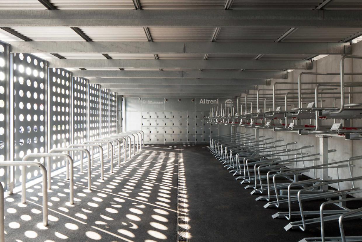 Velostazione a Bra, lavori da 85 mila euro: partiti in piazza Carabinieri Caduti di Nassirija