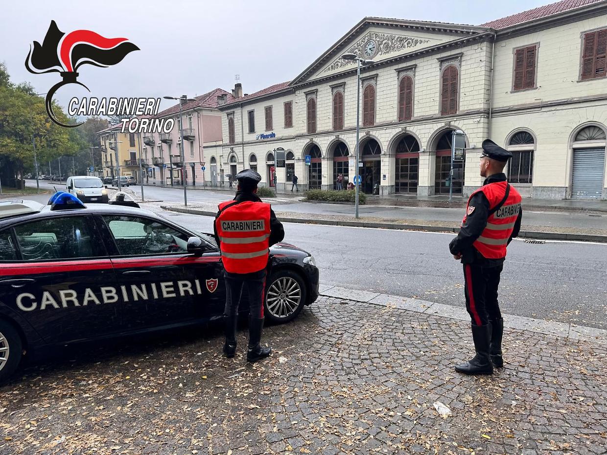 Pinerolo, la stazione al centro delle operazioni antidroga: sette misure cautelari