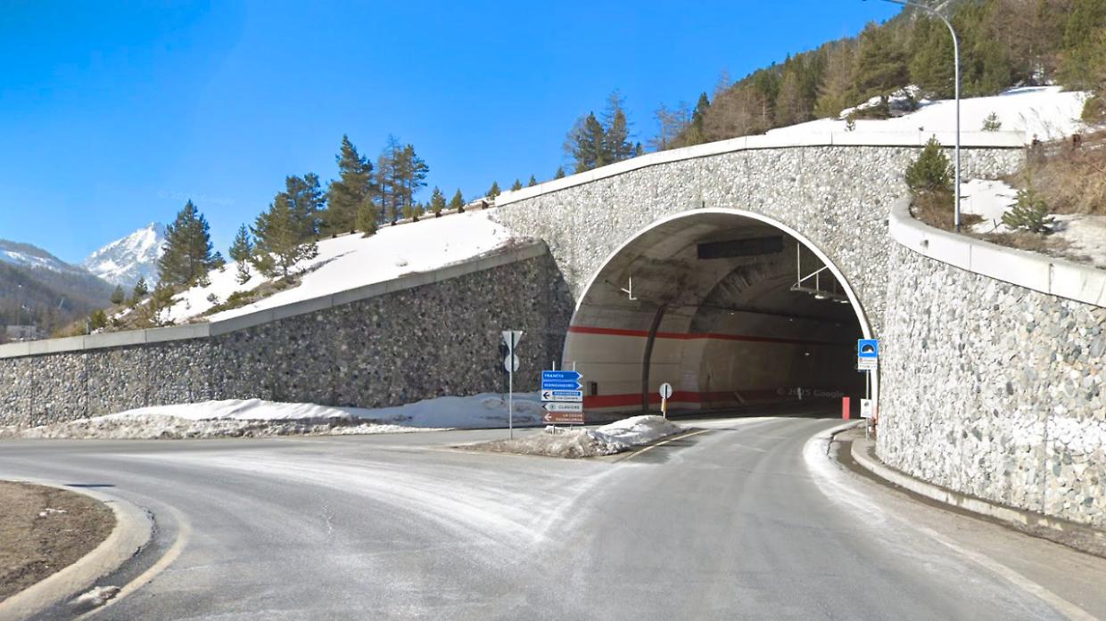 Lavori sulla strada, chiude la galleria di Claviere