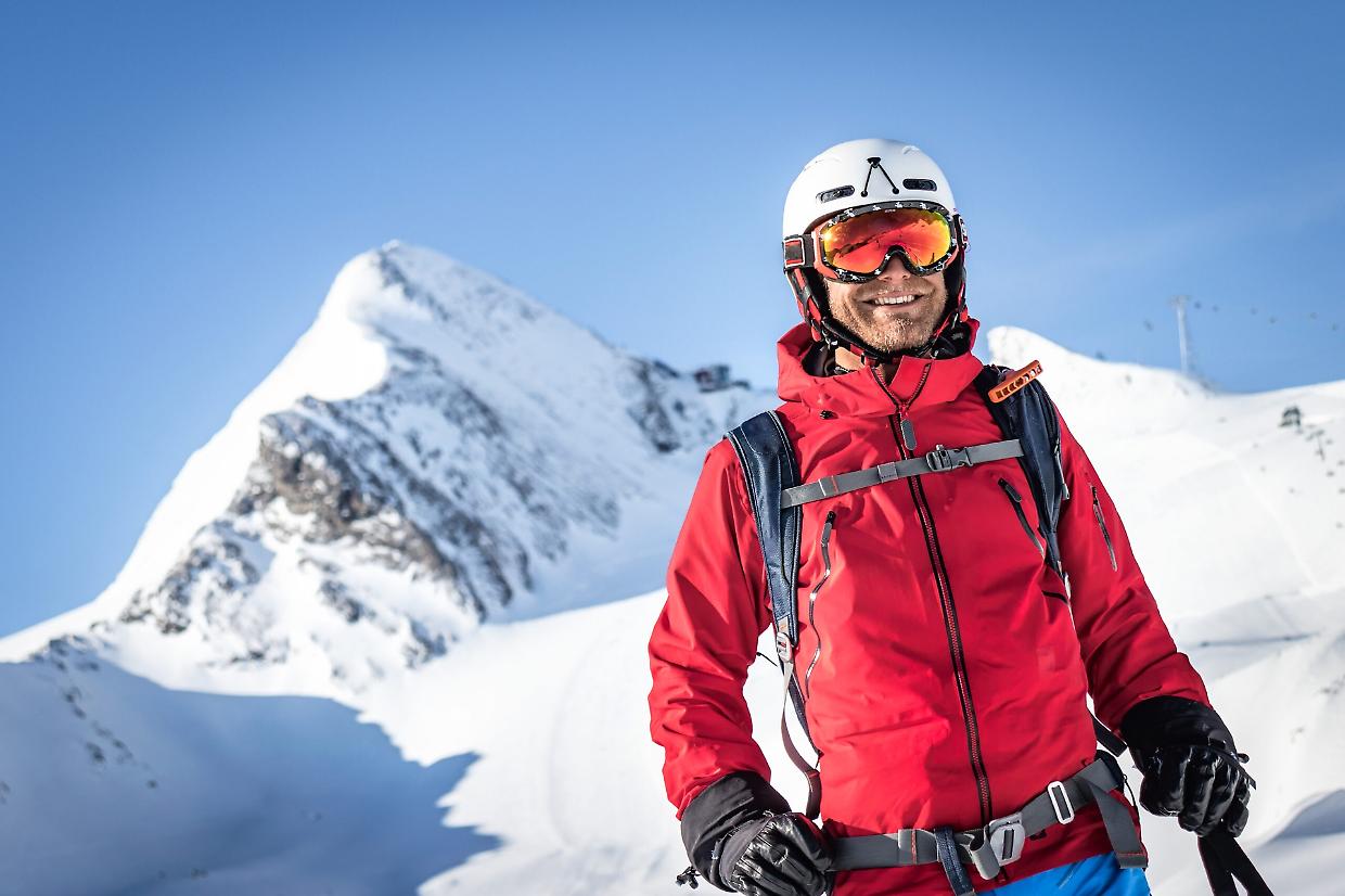 Salutiamo i berretti, arriva l’era del casco: così cambia lo sci in Italia