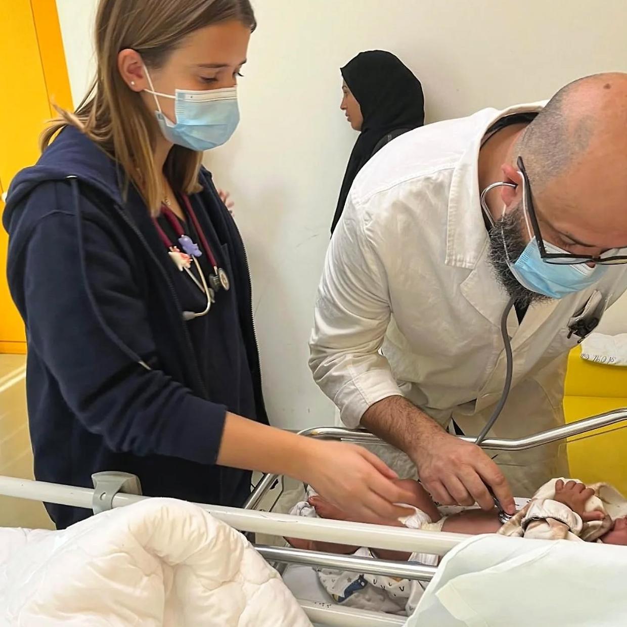 Torino, un bambino di 6 mesi arriva da Gaza: verrà curato al Regina Margherita