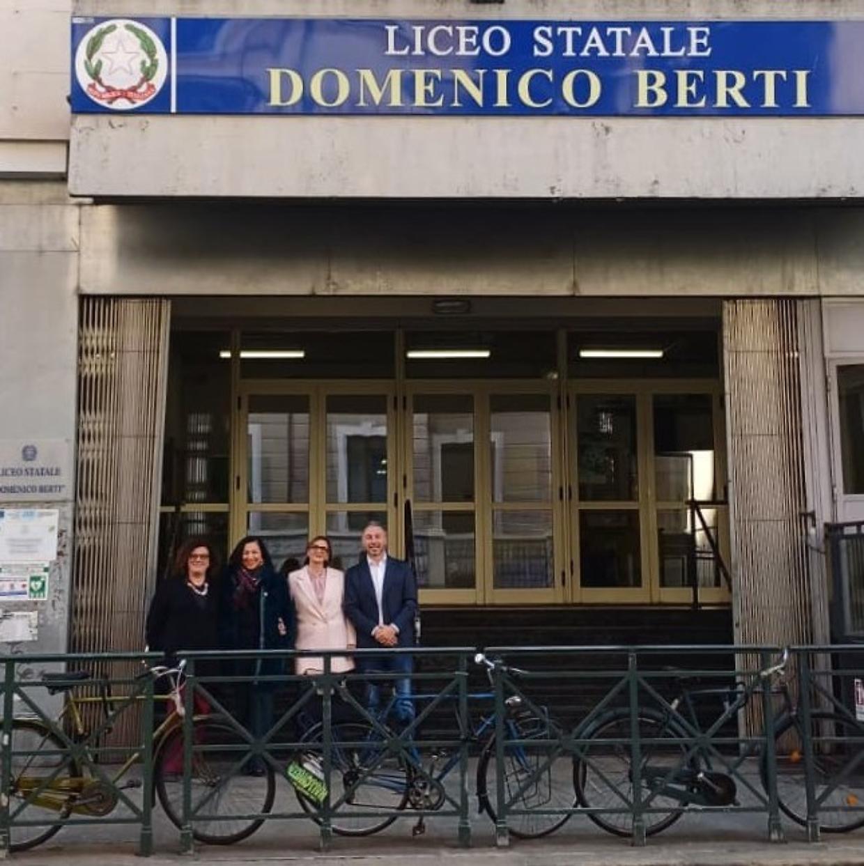 Torino, Suppo e Greco in visita al Liceo Berti: «La Città metropolitana è al fianco delle scuole»