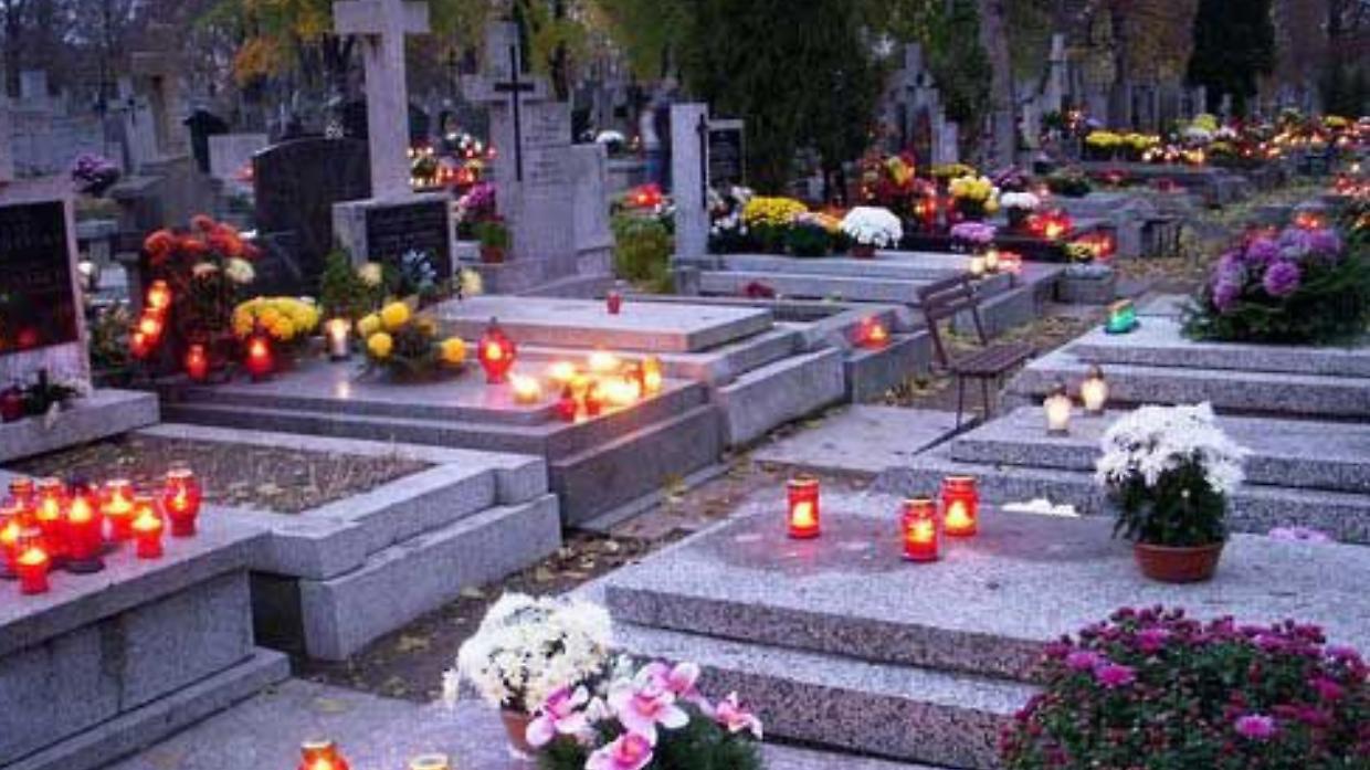 Furto al cimitero di Romentino: rubati porta candele e bussole delle offerte