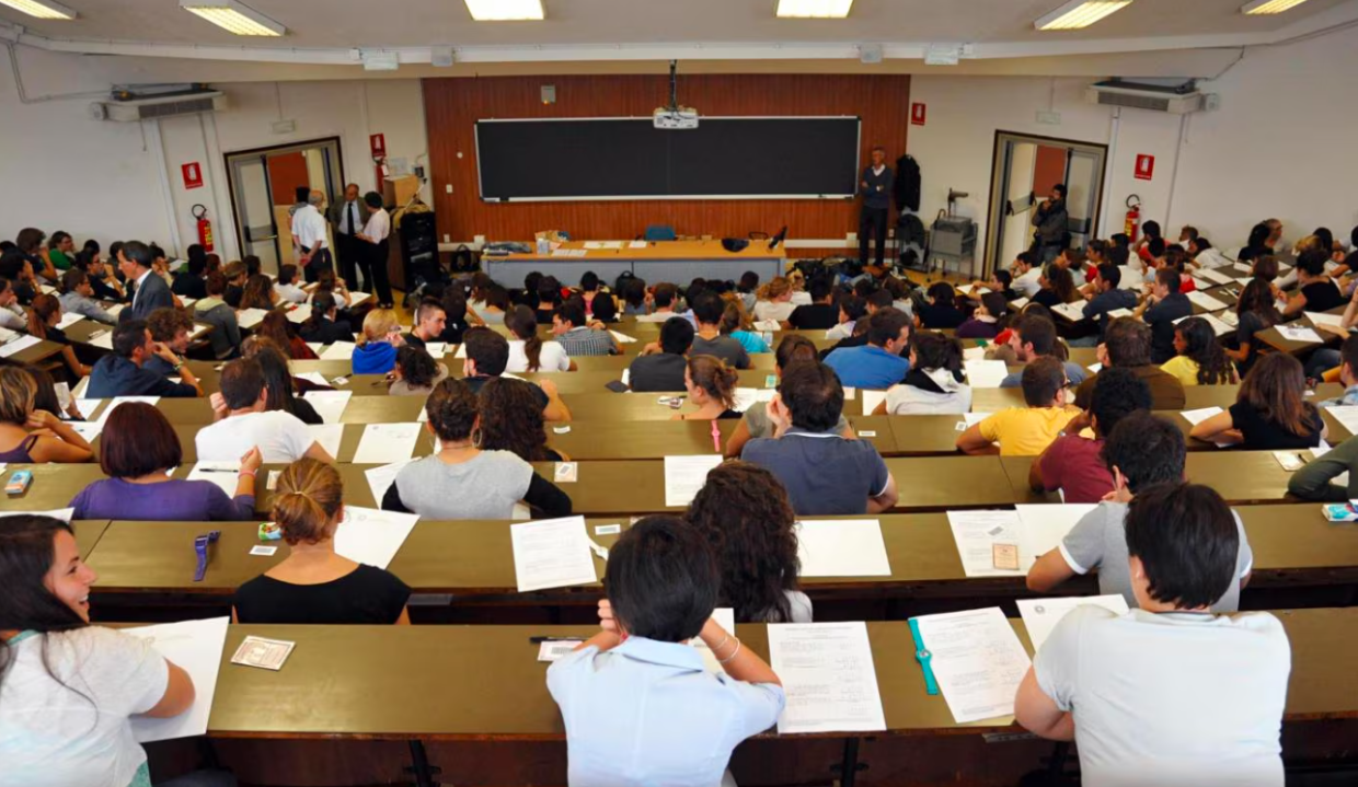 In arrivo aumenti di stipendio per chi lavora nella scuola e nell’università