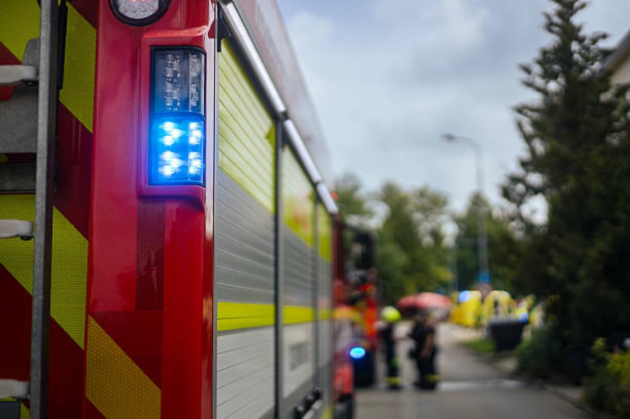 Auto contro tir, muore un ventenne nel Novarese