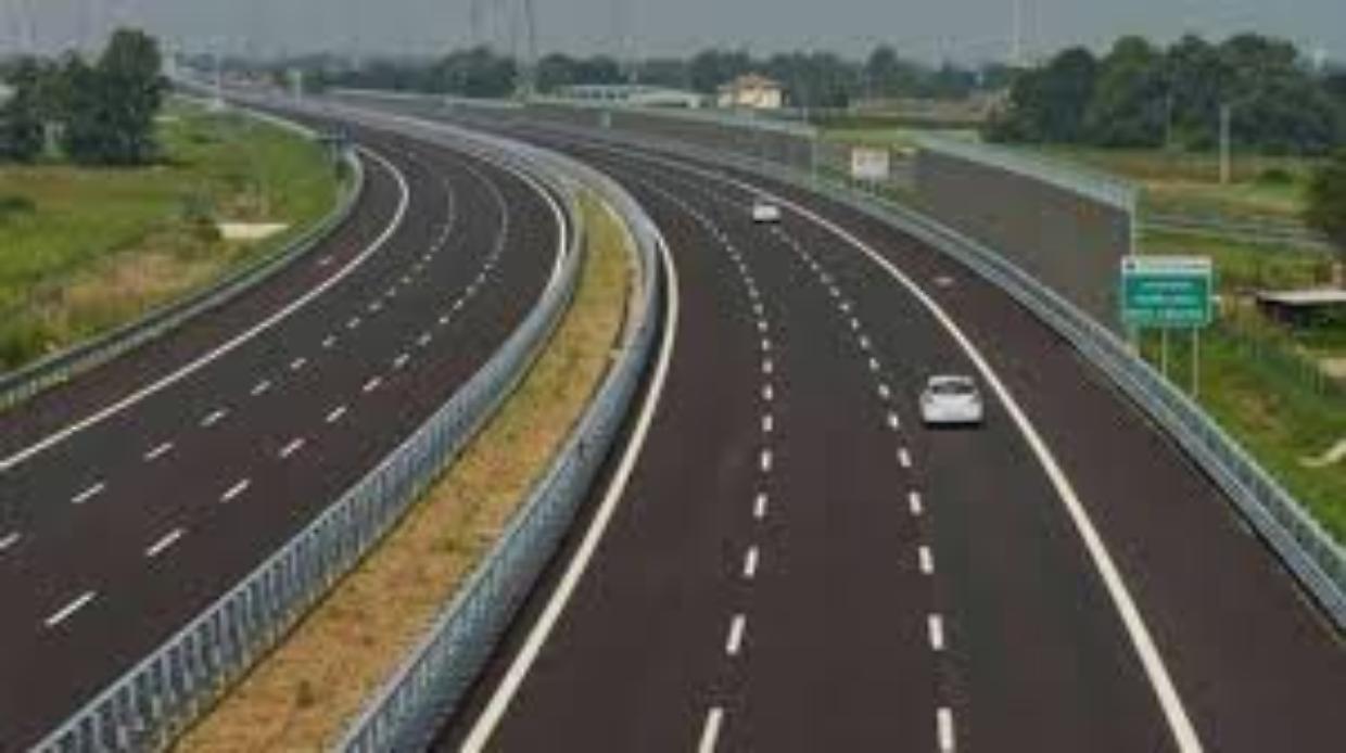 Pedaggi autostradali 2026, rimborsi per chi resta bloccato nel traffico dei cantieri