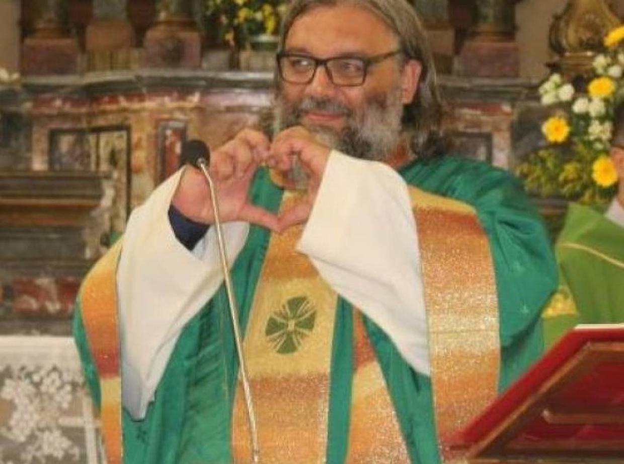 Ancora gravi le condizioni di don Riccardo Robella