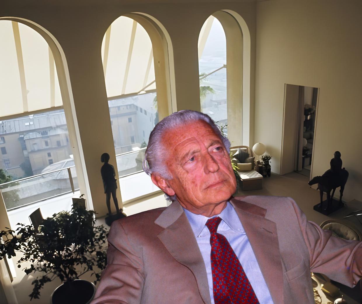 Gianni Agnelli nudo, gli incontri galanti e... i fantasmi. I segreti della casa romana (in vendita) dell'Avvocato