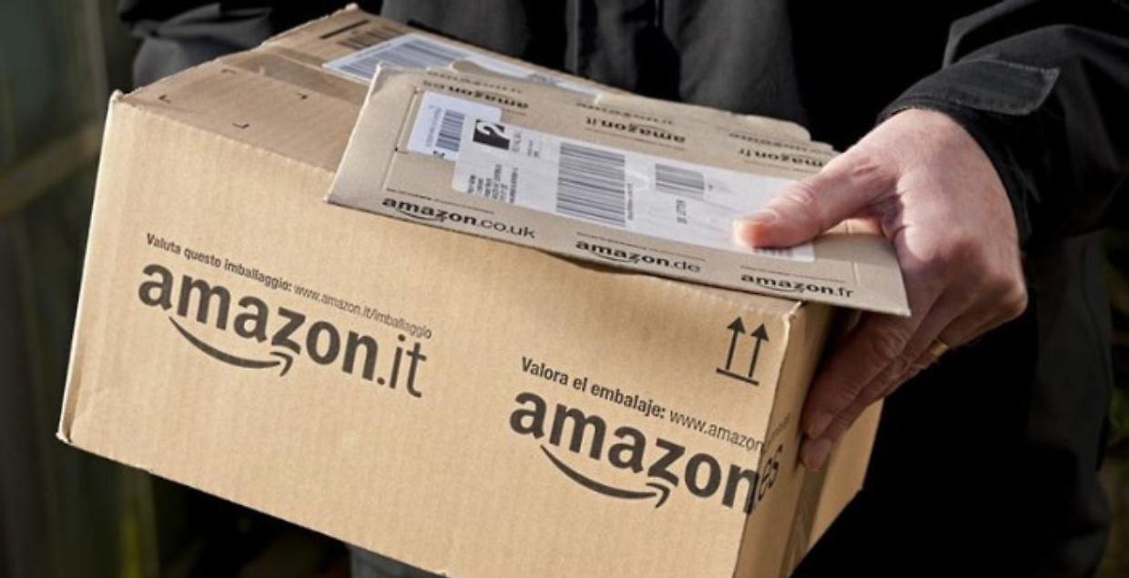 Amazon cambia le regole dei resi per il Natale 2025