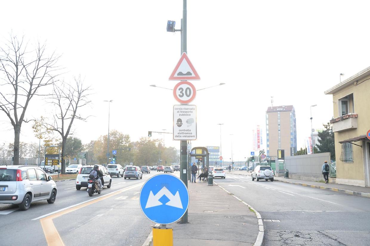 Il varco  trappola da un milione di euro: 170 multe al giorno per gli “svampiti”