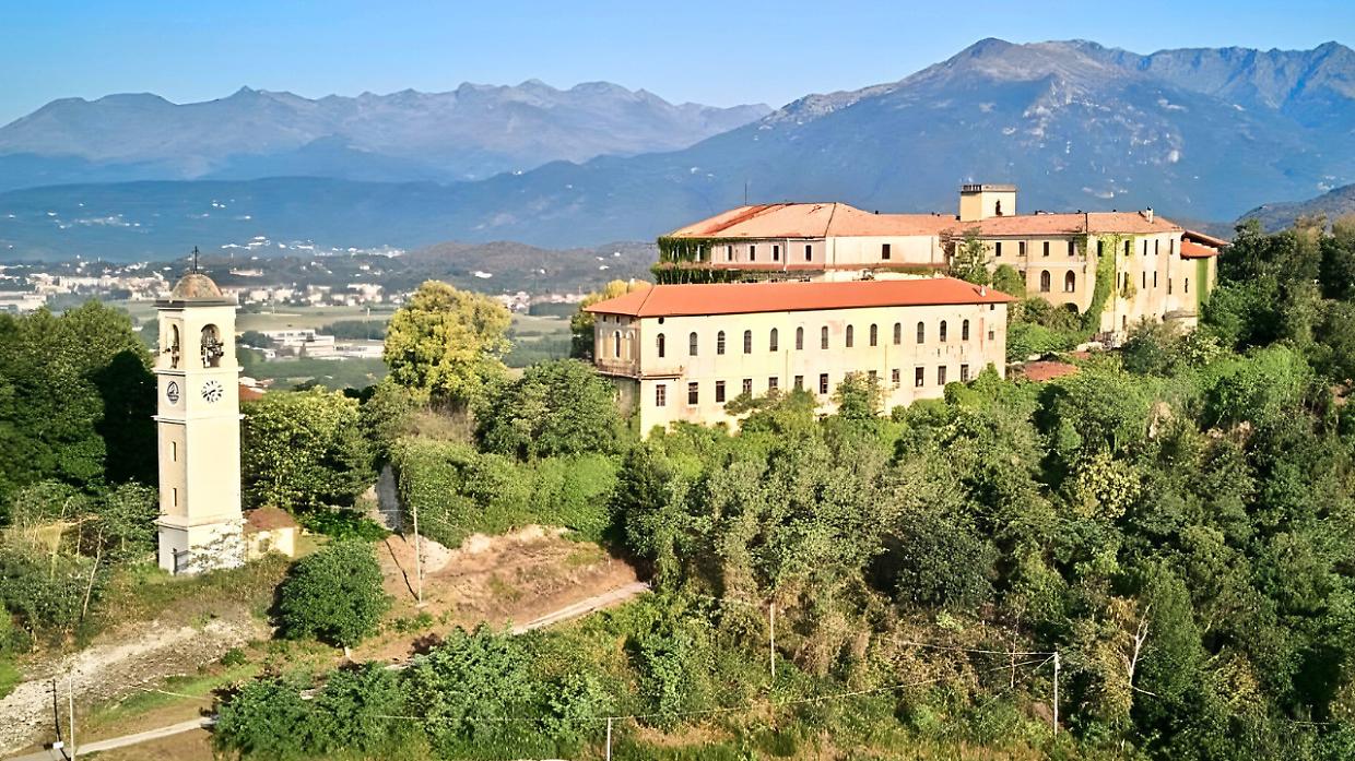 In vendita su Internet lo storico castello che fu di Costantino Nigra. Ecco quanto costa