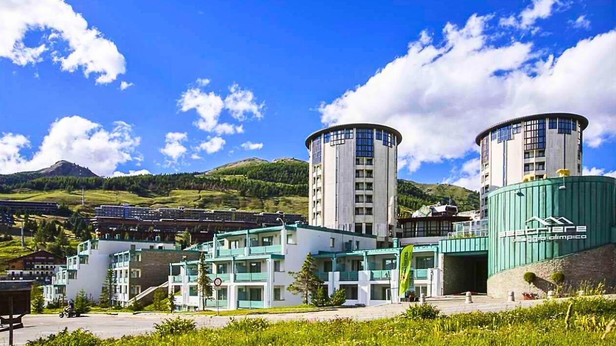 Il Villaggio Olimpico del Sestriere è in vendita su Internet. Ecco cosa sta succedendo in alta Val di Susa