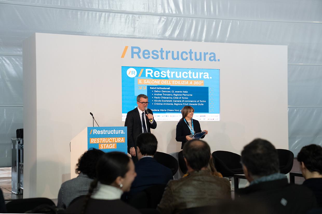 "Lasciate fare gli artigiani ai vostri figli". A Torino torna Restructura 