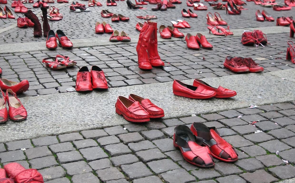 Moncalieri, quasi cento codici rosa nel 2025: cresce l’allarme sulla violenza contro le donne