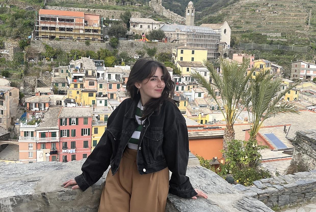 Cervasca, auto si cappotta e prende fuoco: muore Gaia Conte, avrebbe compiuto 20 anni il 23 novembre