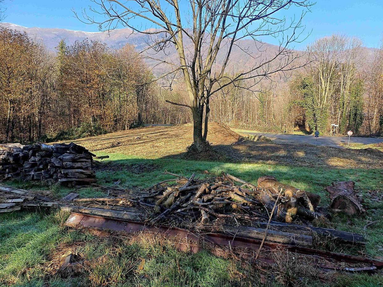 Prascorsano, un terreno abbandonato diventa un’area camper e campo base di emergenza