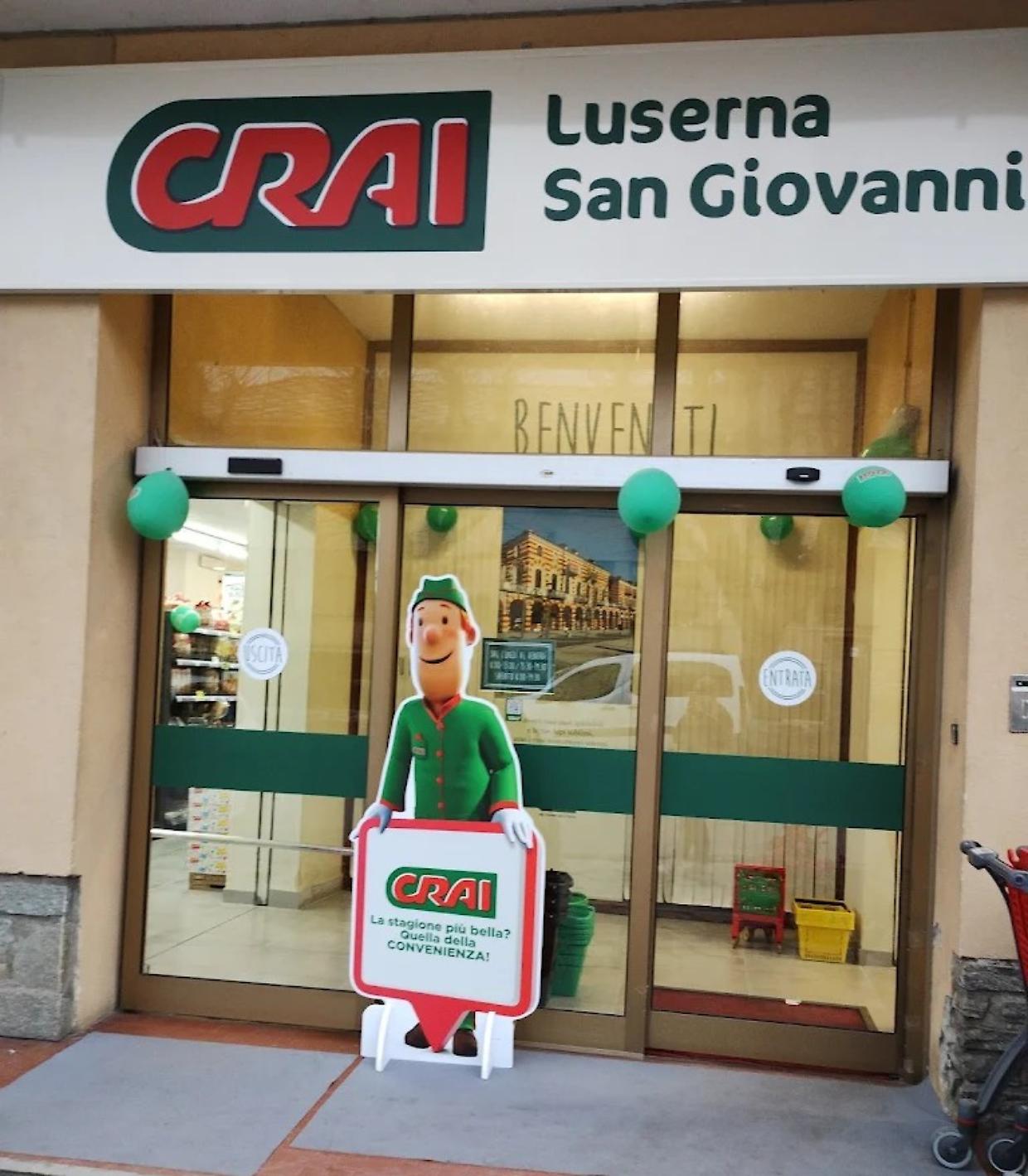 Luserna San Giovanni, aggredisce la commessa del supermercato e le spacca il cellulare a terra