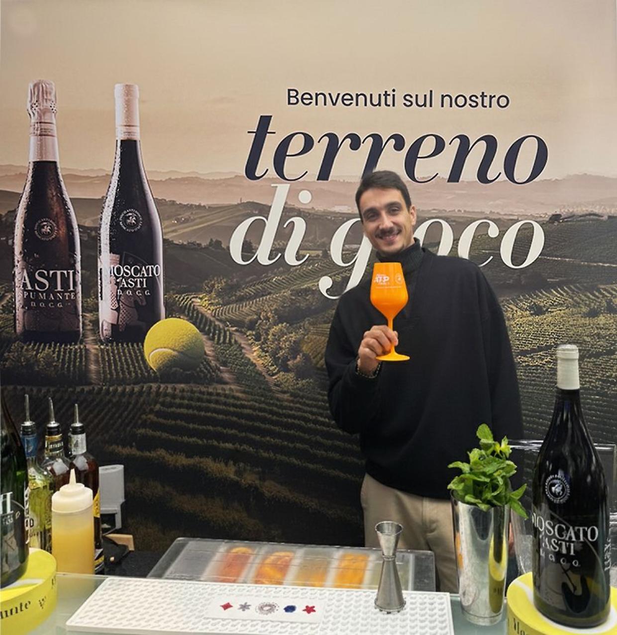 Sinner trascina Torino e l'Asti Docg brinda alla vittoria