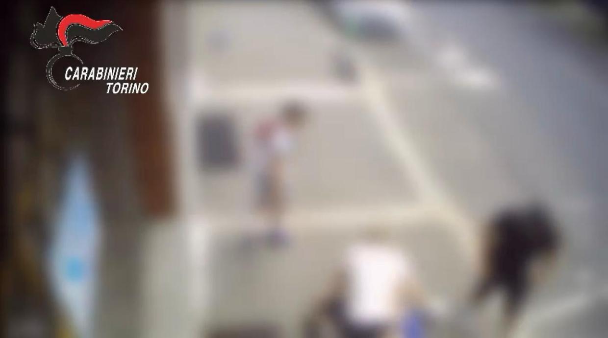 Torino, rapine e pugni: tre colpi in due giorni. Gli autori sono minorenni