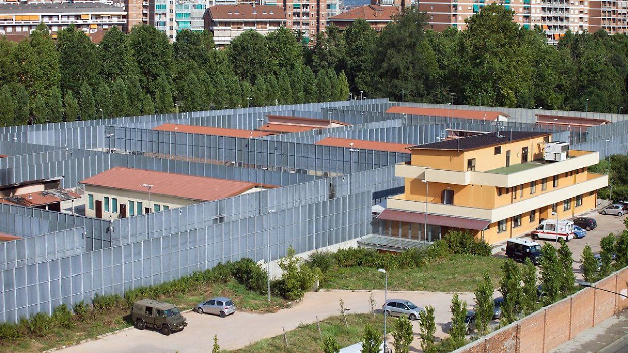 Lo Russo sul Cpr di Torino: «Non sono la soluzione, servono alternative»